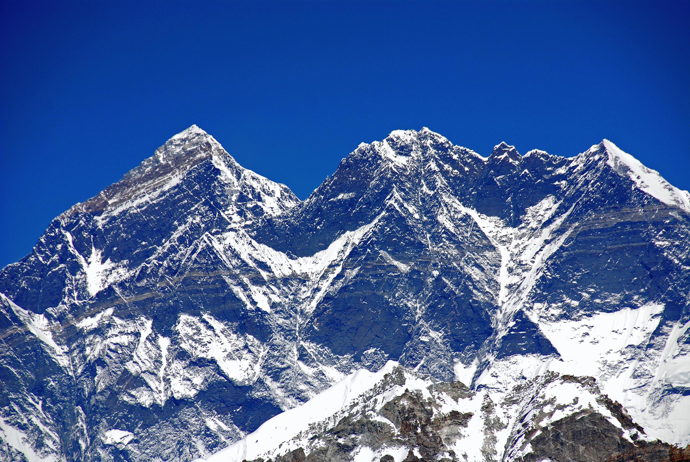 Mountains 8. Лхоцзе гора Гималаи. Гималаи вершины восьмитысячники. Эверест и Лхоцзе. Пик Лхоцзе.